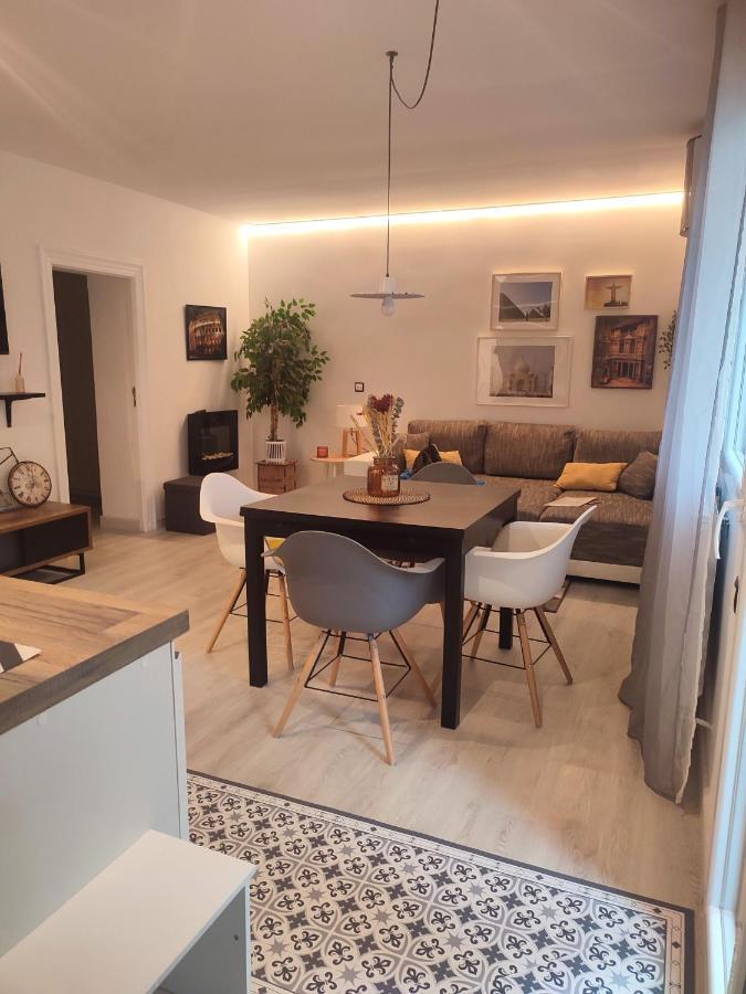 Beach Accommodation Apartment Сан Себастиан Екстериор снимка
