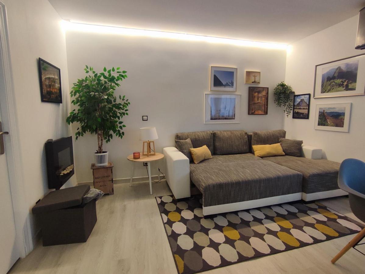 Beach Accommodation Apartment Сан Себастиан Екстериор снимка