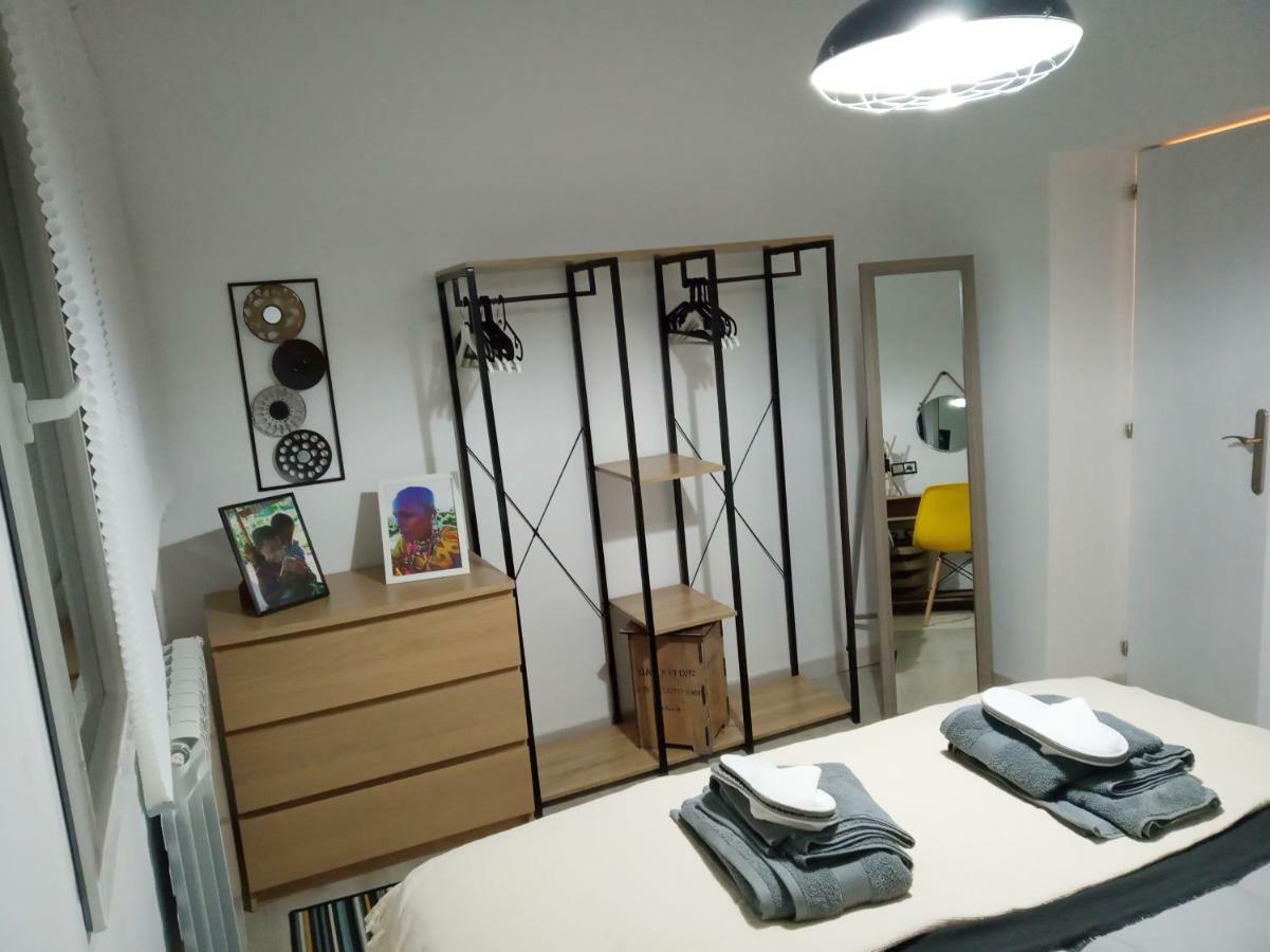 Beach Accommodation Apartment Сан Себастиан Екстериор снимка
